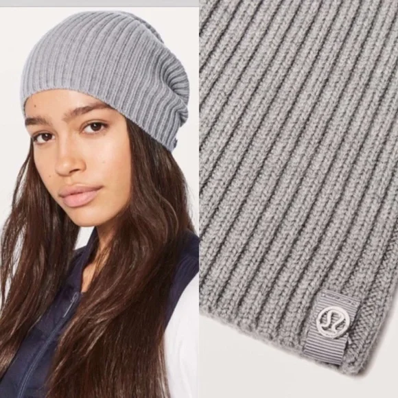1.Lululemon Wool Be Cozy Toque Merino Wool - Picture 2 of 9